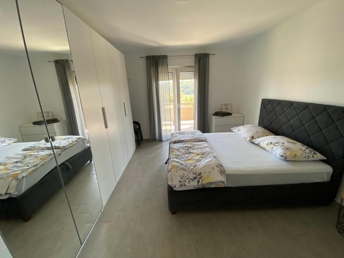 Apartman Ana Kampor Luaran gambar