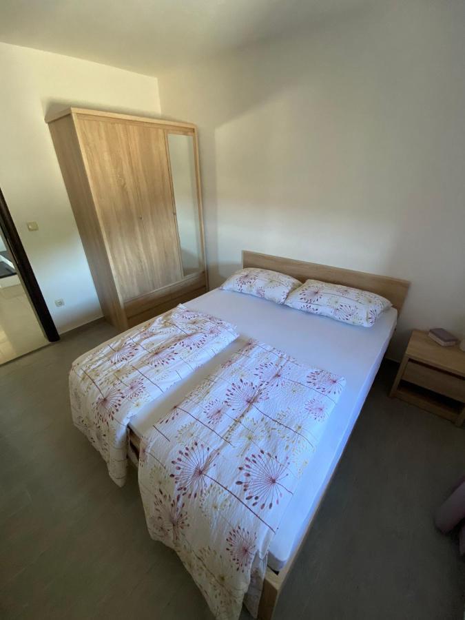 Apartman Ana Kampor Luaran gambar