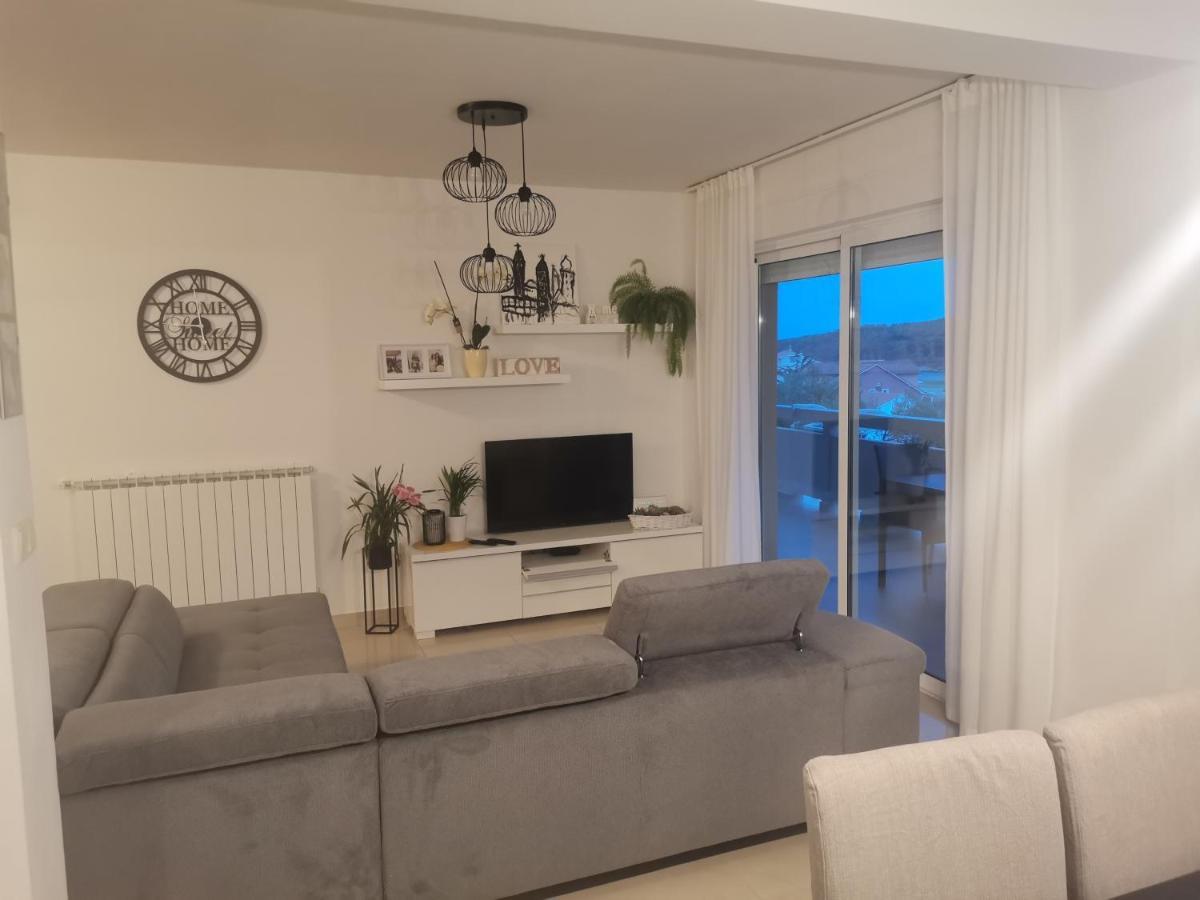 Apartman Ana Kampor Luaran gambar